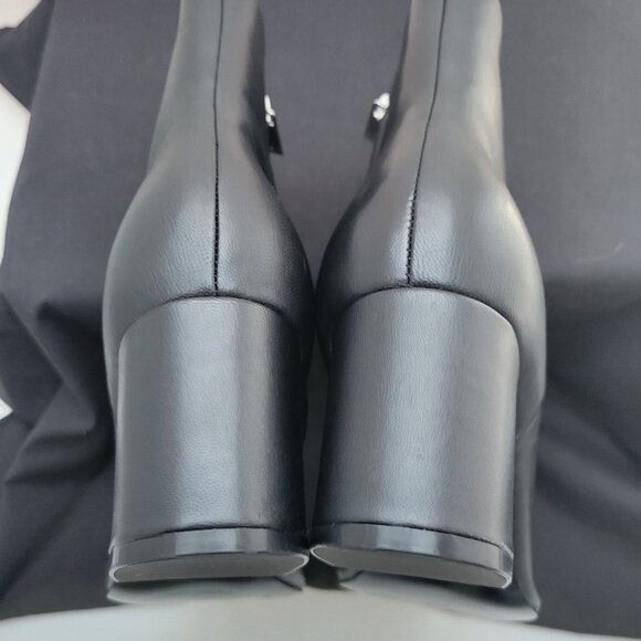 Marc Fisher Boots Women's 5.5 Black Leather Shoes Retire Ankle Booties NWOB - Picture 4 of 7